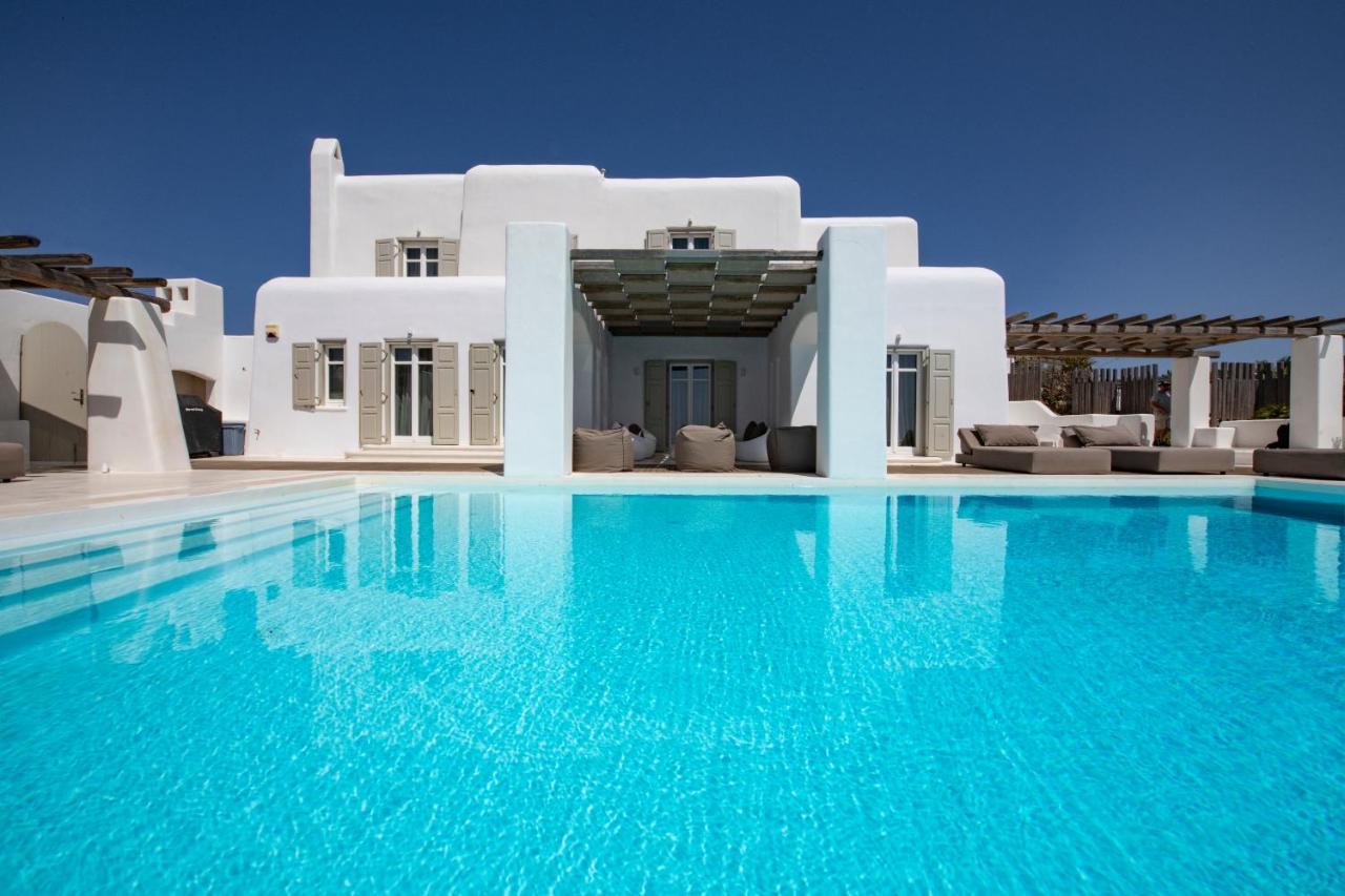 Diles Villas & Suites Mykonos Tourlos Exterior photo