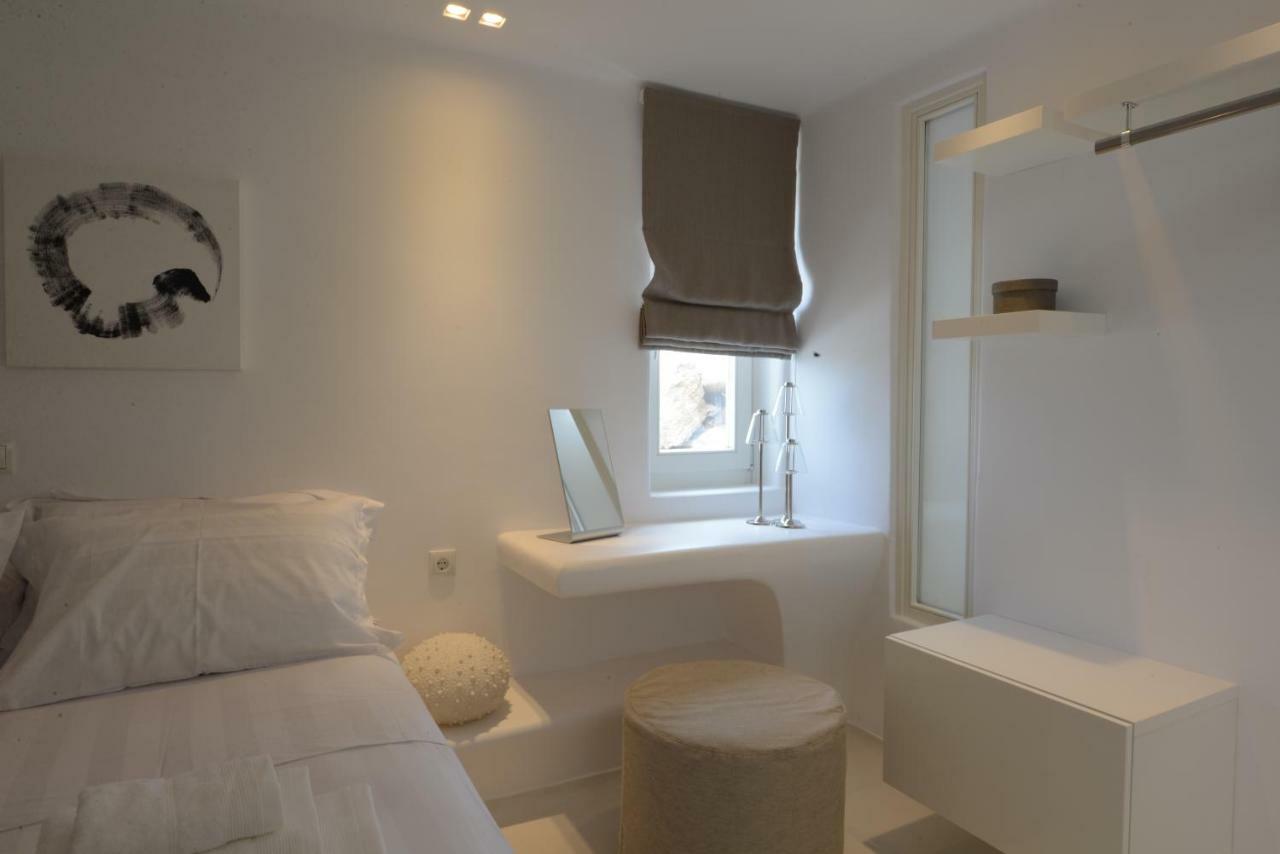 Diles Villas & Suites Mykonos Tourlos Exterior photo