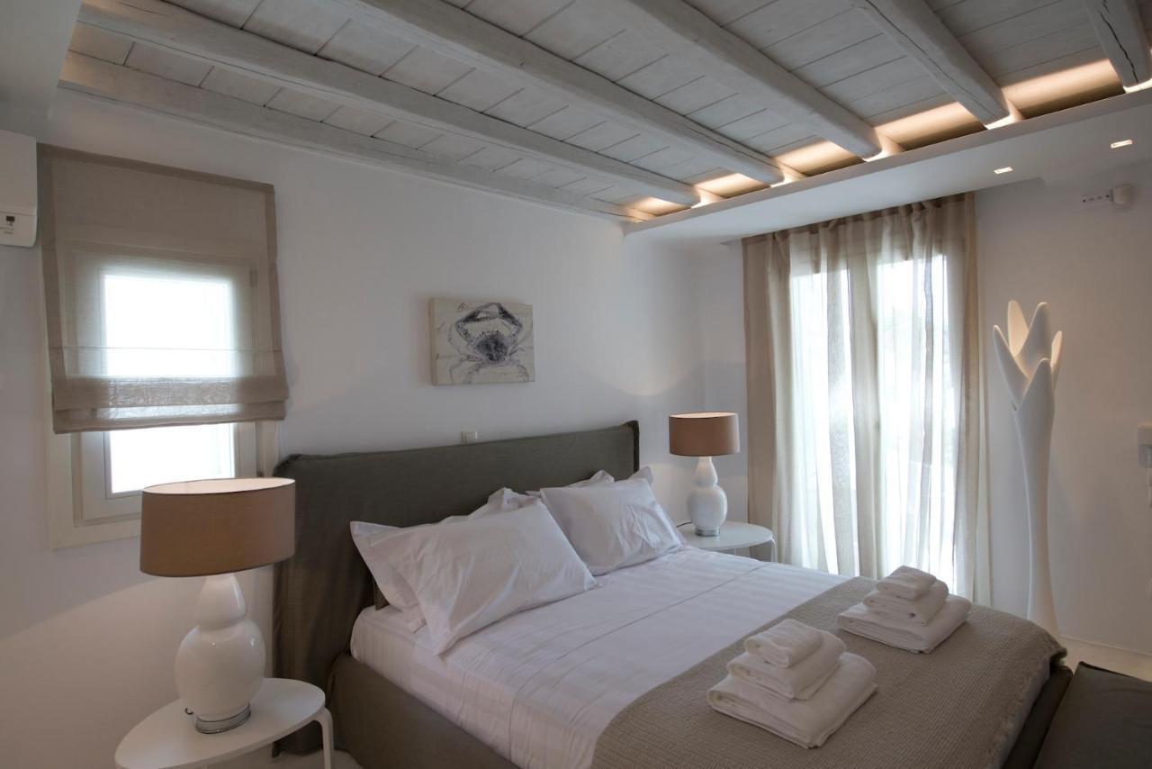 Diles Villas & Suites Mykonos Tourlos Exterior photo