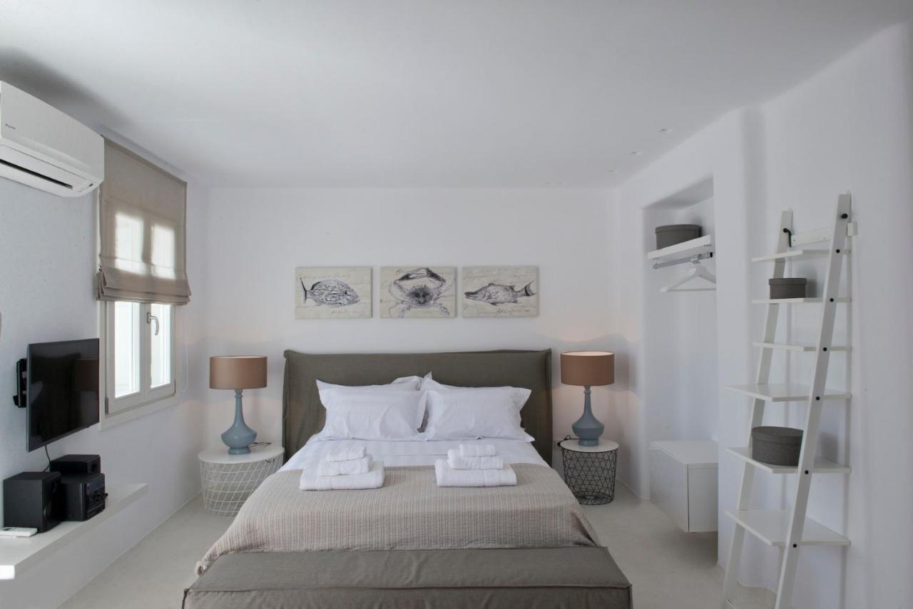 Diles Villas & Suites Mykonos Tourlos Exterior photo