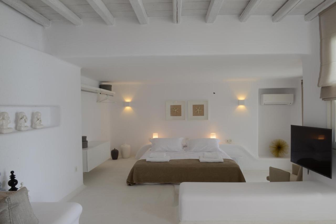 Diles Villas & Suites Mykonos Tourlos Exterior photo