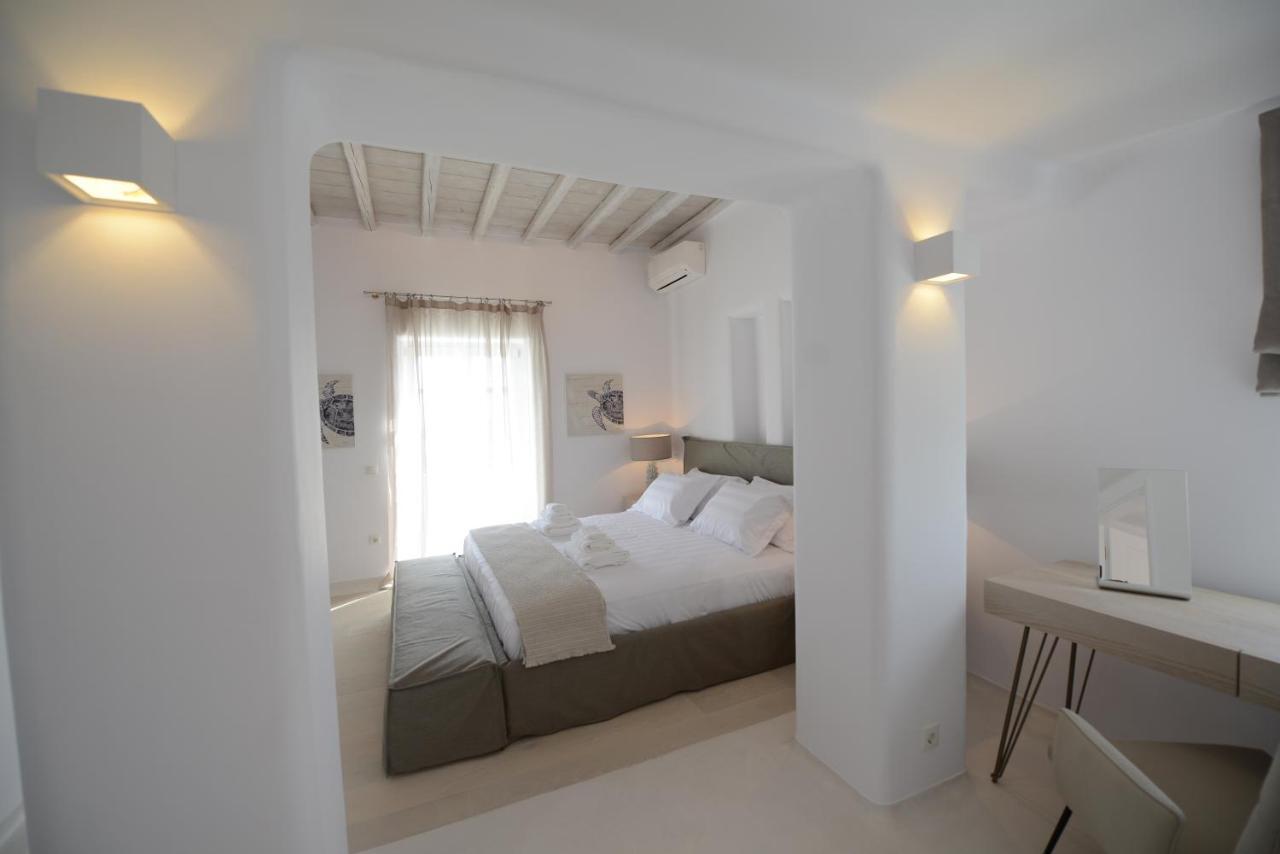 Diles Villas & Suites Mykonos Tourlos Exterior photo
