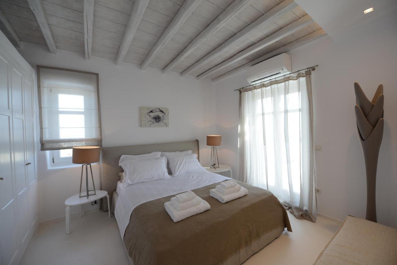 Diles Villas & Suites Mykonos Tourlos Exterior photo